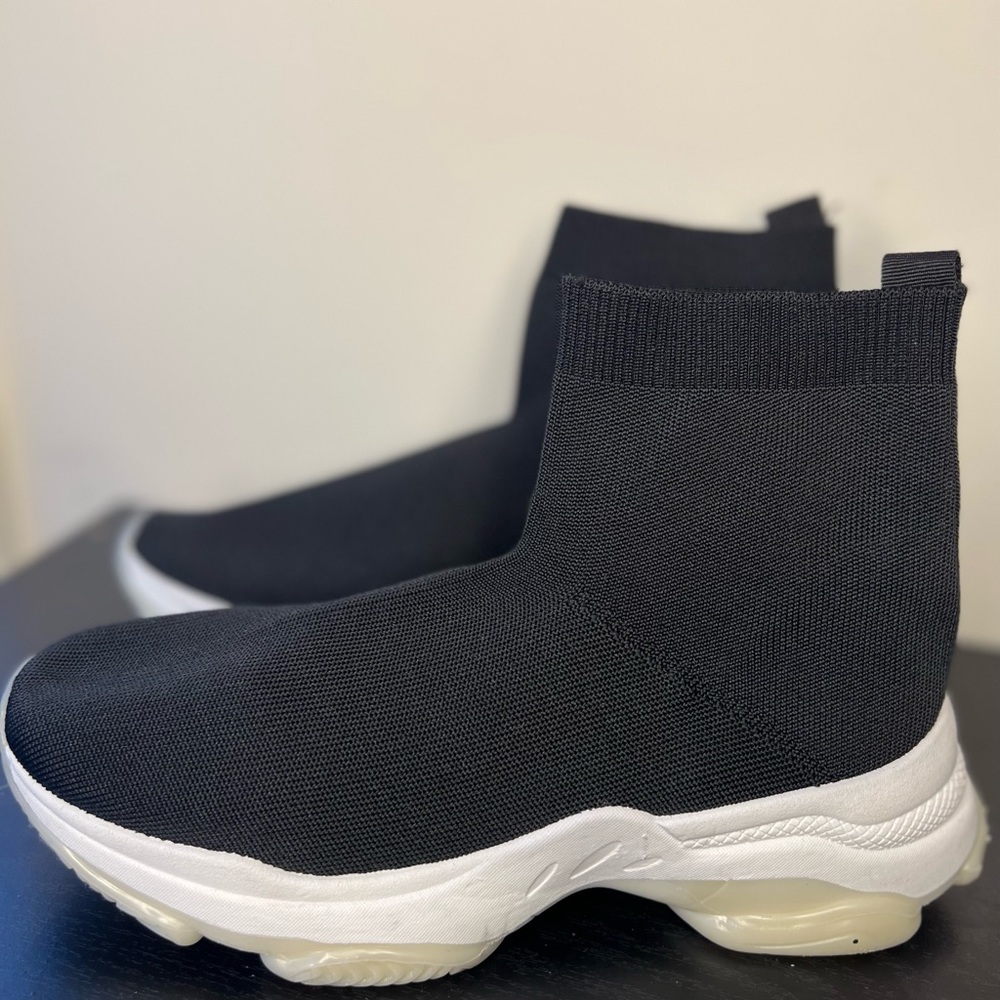 black platform